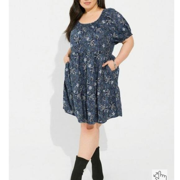 torrid Dresses & Skirts - NWT Torrid Boho Cottagecore Floral Chambray Puff Sleeve Mini Smocked Dress